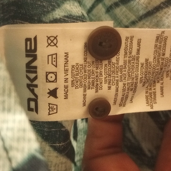 COPY - Dakine Poipu Wovens Mens Button Down Short Sleeve Shirt. Size Medium - Picture 5 of 5